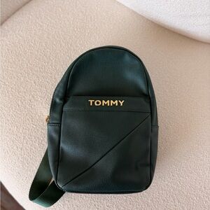 Tommy Hilfiger Cassie Sling Backpack Green